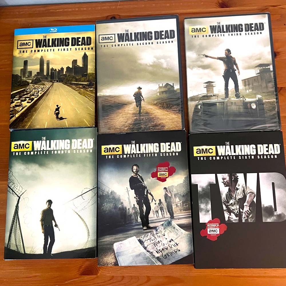 Brand New Sealed unopened Walking dead DVD Seasons 1-6 !